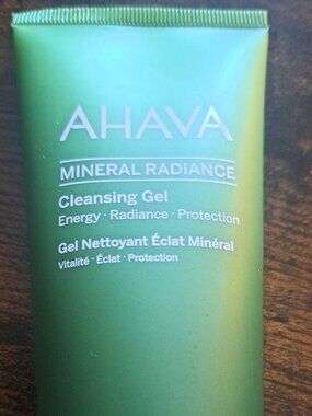 AHAVA MINERAL RADIANCE CLEANSING GEL